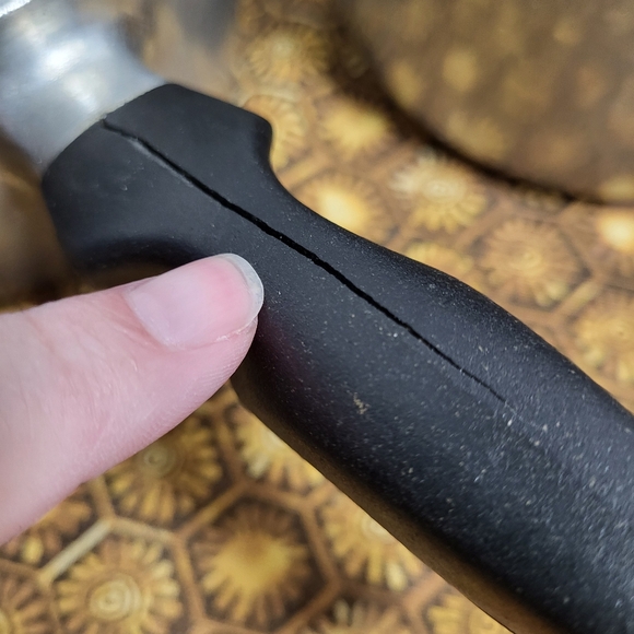 Vintage Wear Ever Heavy Aluminum Cooking Pots # 984 6C(1.5qt) and # 982 4C(1qt) - Picture 9 of 16